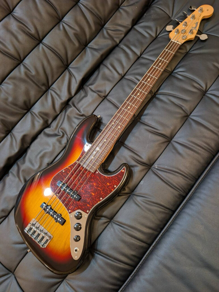 Fender Made in Japan Hybrid II Jazz Bass V (3-Color Sunburst/Rosewood)