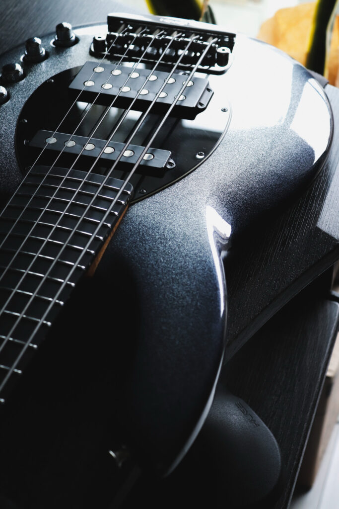 Musicman BONGO6　ミュージックマン　ボンゴ６弦ベース　プリアンプ交換