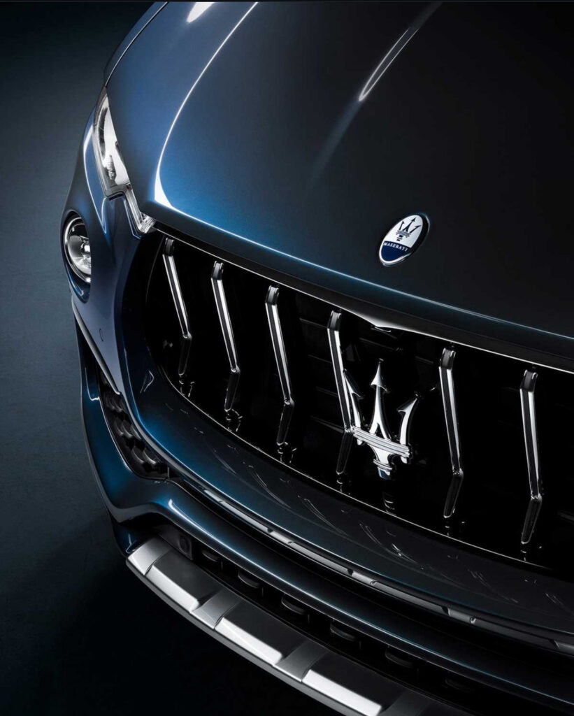 マセラティ SUV レヴァンテ グレカーレ 比較 購入の決め手 ライバルとの違い