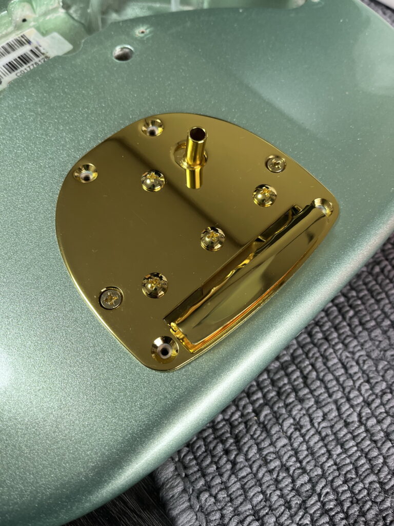 フェンダー　ギター　組み込み
