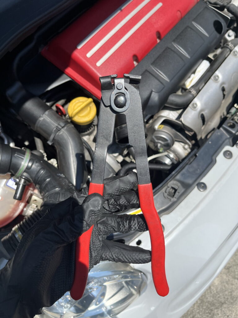 アバルト500/595 オイルフィルターキャップ交換