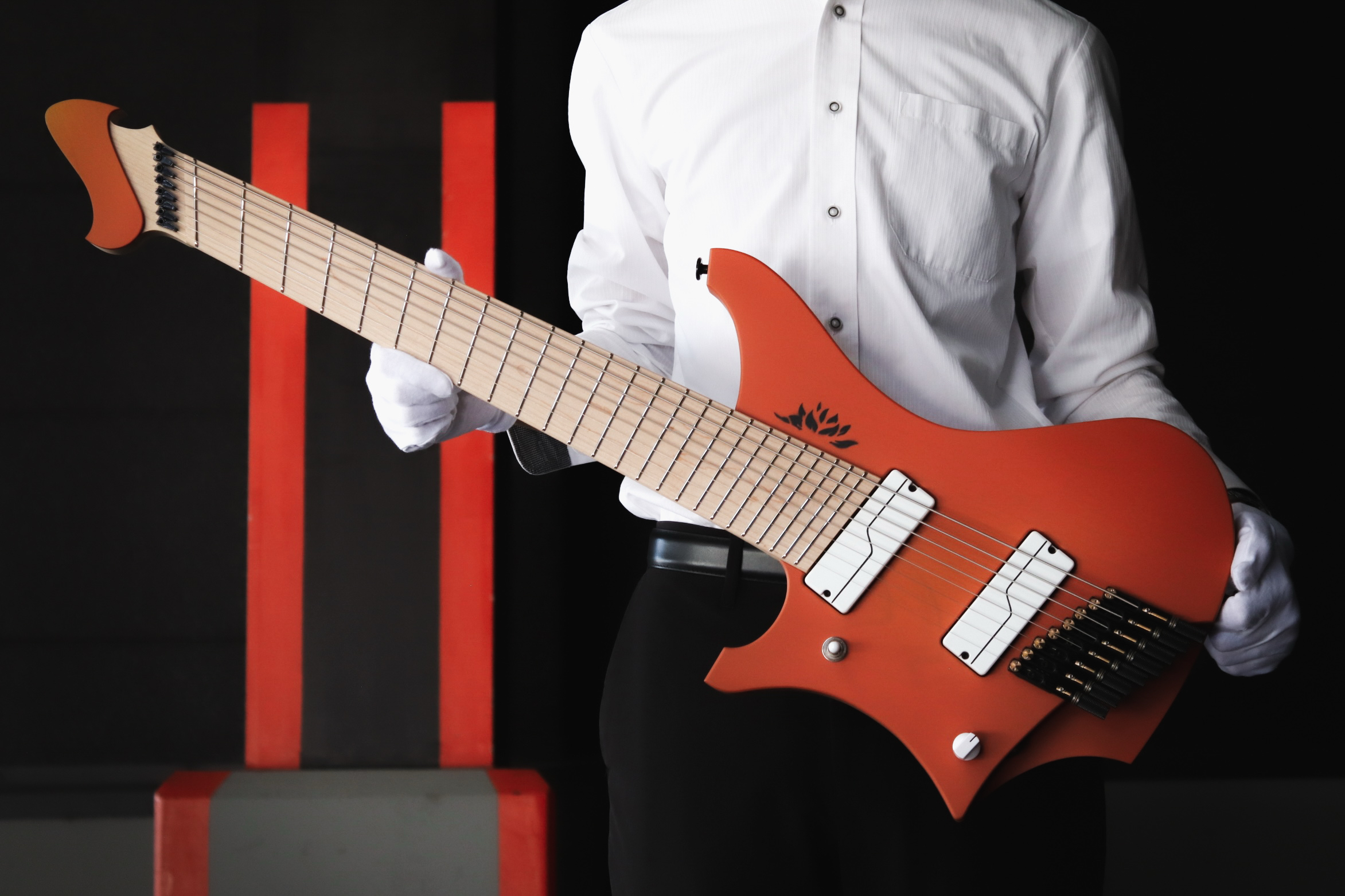 なぜ、自分たちの商品を売り込む営業をしないのか。