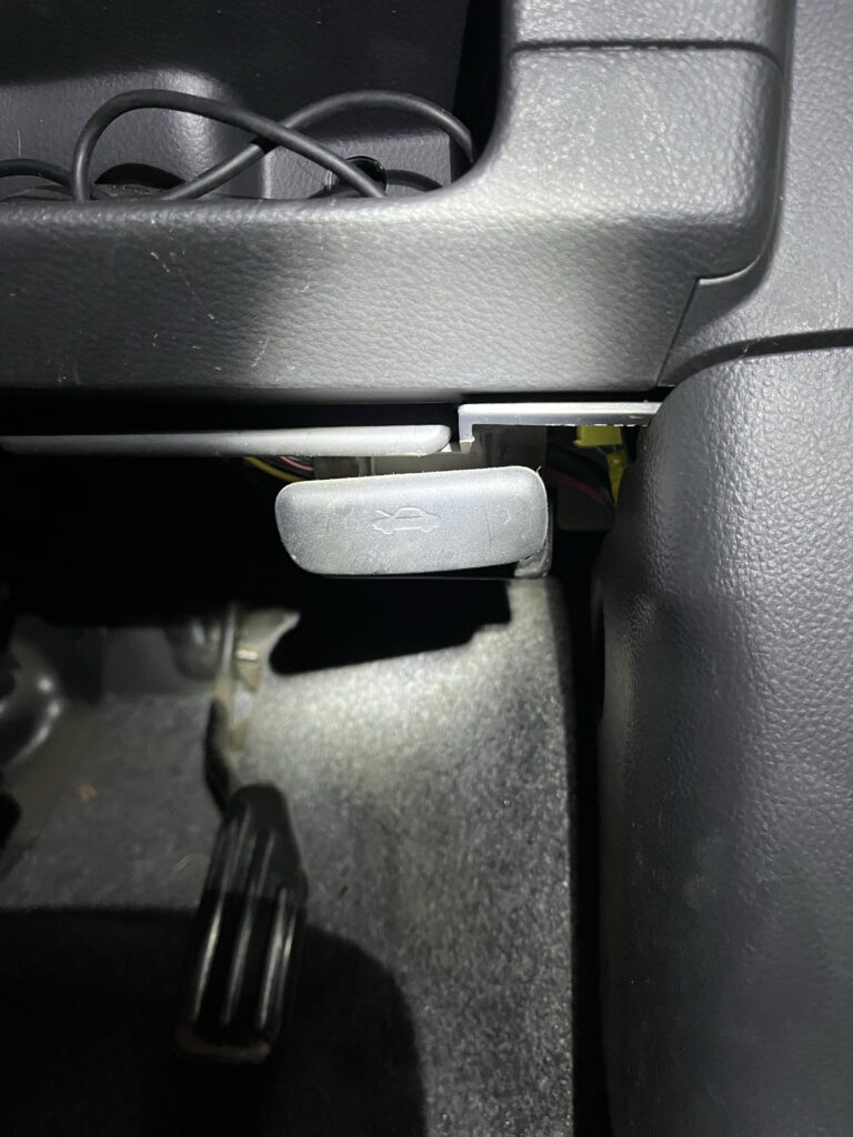ラパン　ボンネット開け方
