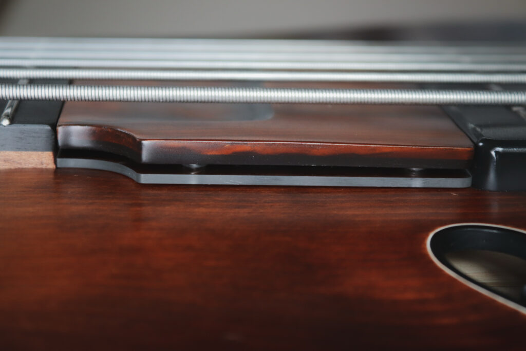 フィンガーランプ　エレキベース　高さ調整　取り付け方法