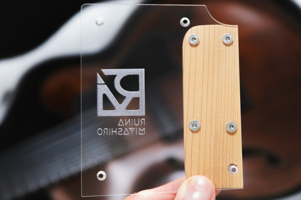 フィンガーランプ　エレキベース　高さ調整　取り付け方法