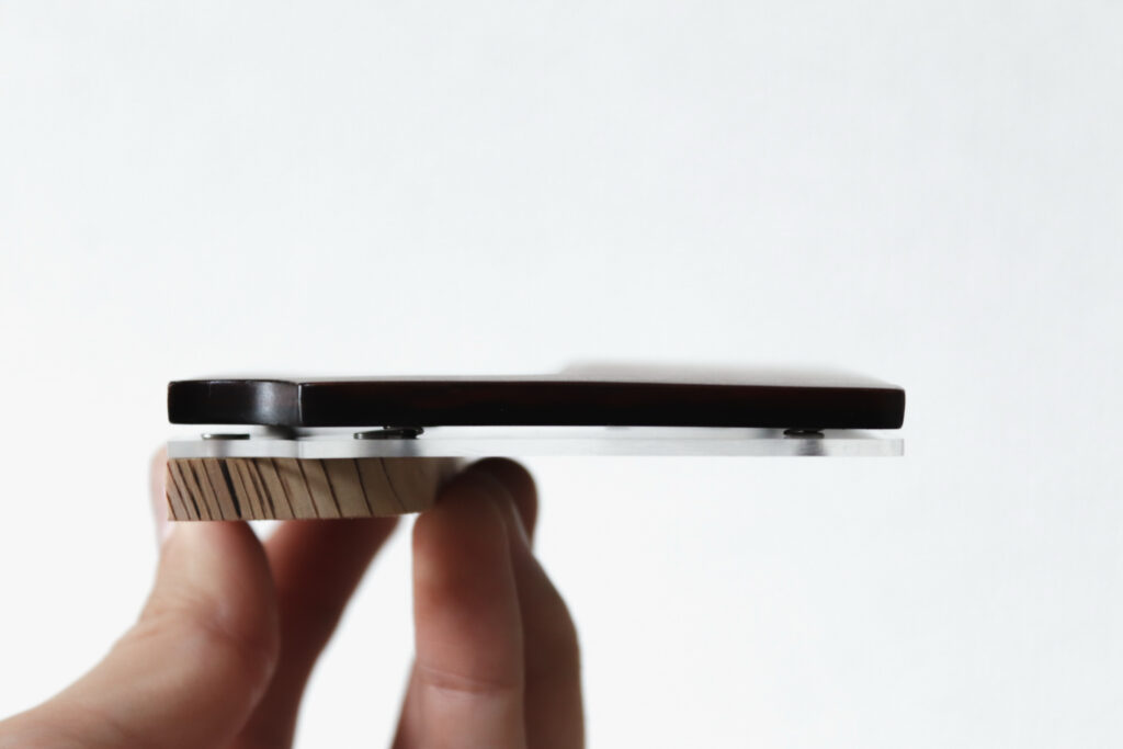 フィンガーランプ　エレキベース　高さ調整　取り付け方法