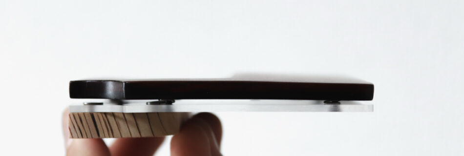 フィンガーランプ　エレキベース　高さ調整　取り付け方法