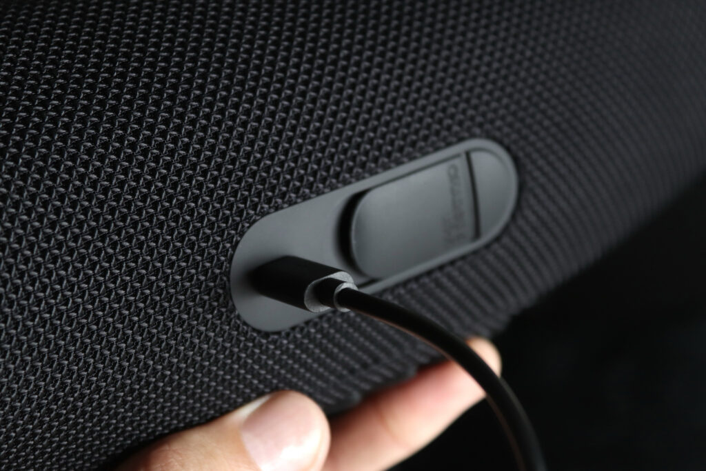 JBL CHARGE5 Wi－Fi Bluetoothポータブル持ち運びspeaker　レビュー　おすす　音質　充電ポート