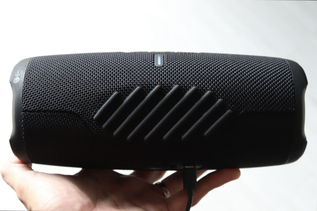JBL CHARGE5 Wi－Fi Bluetoothポータブル持ち運びspeaker　レビュー　おすす　音質