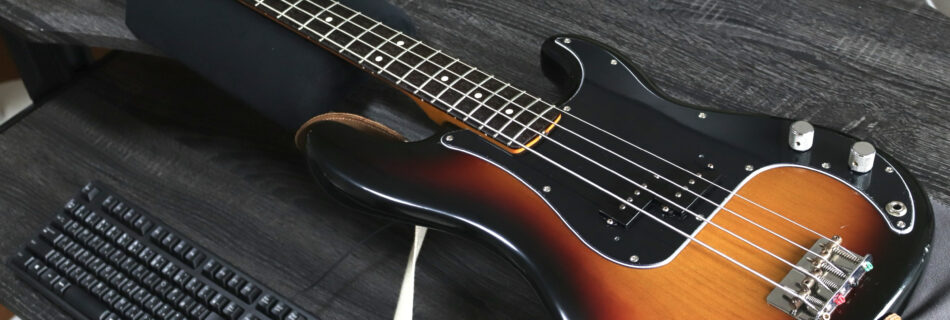 フェンダー　プレジションベース　プレベ　Fender ピックガード交換　調整
