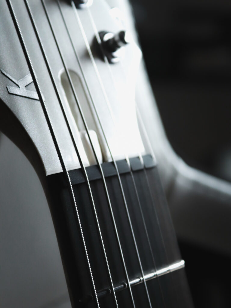 7弦ギター　共振　ナット交換