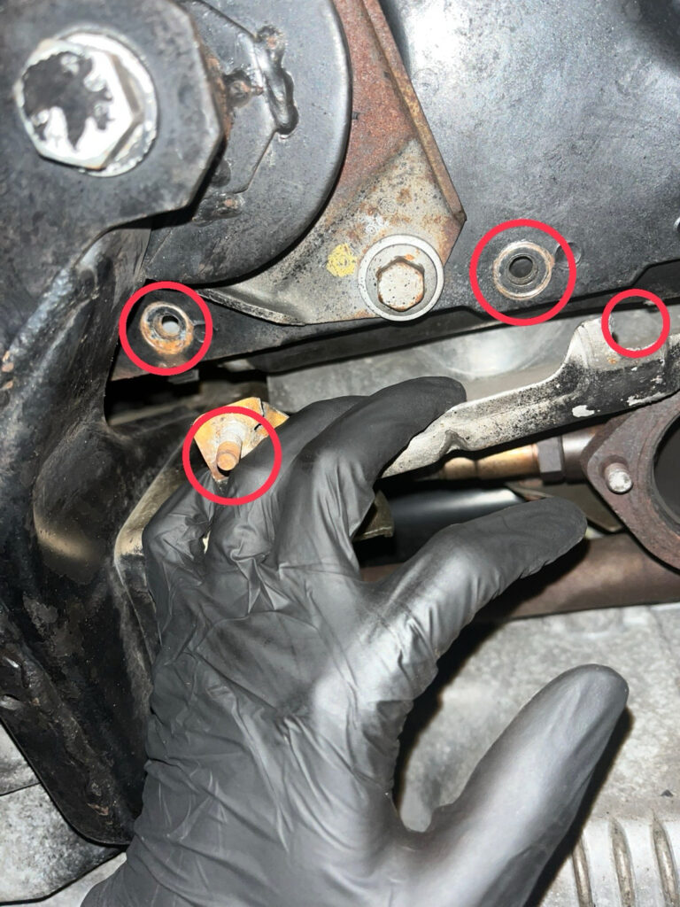 アルファロメオ156 遮熱板 破損