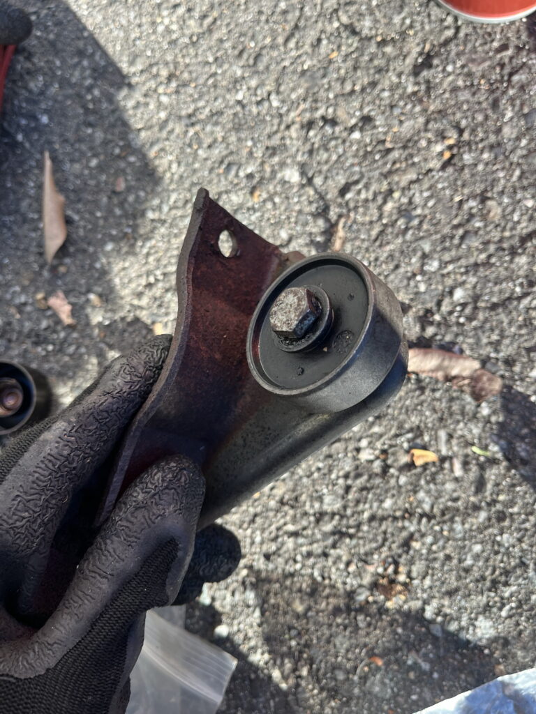 アルファロメオ156 マフラーハンガーブッシュ取り付け