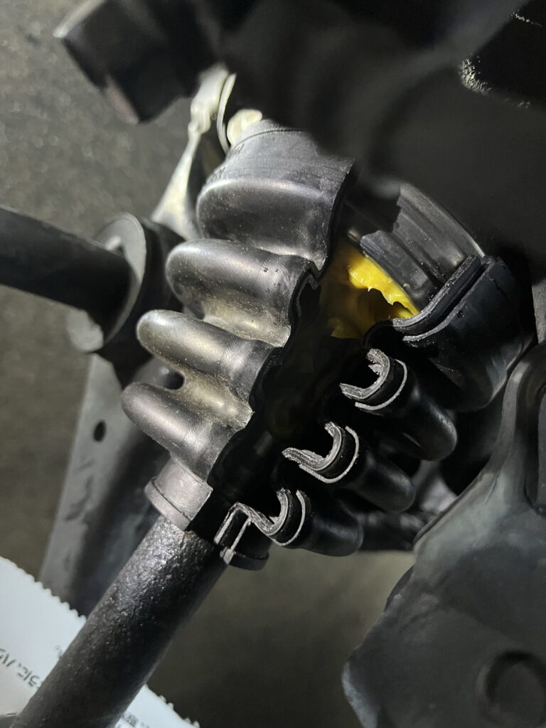 アルトラパンHE21S ドライブシャフトブーツ取り付け