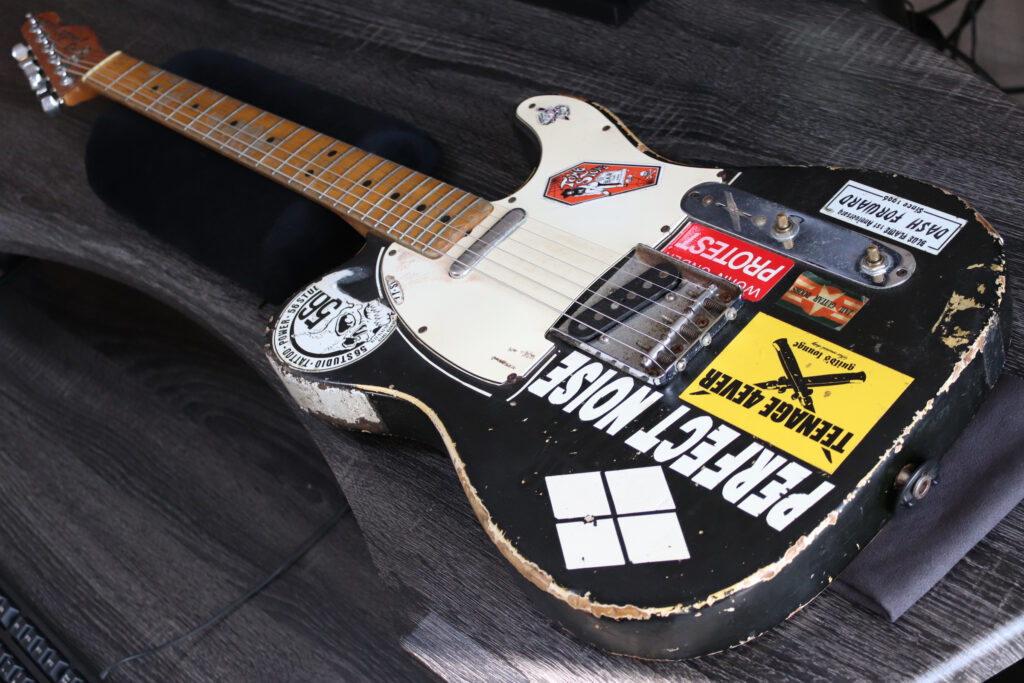70年代　ヴィンテージギター　リペア　1976年製　ビンテージ　フェンダー　Fender　USA　テレキャスター　ステッカーかっこいい