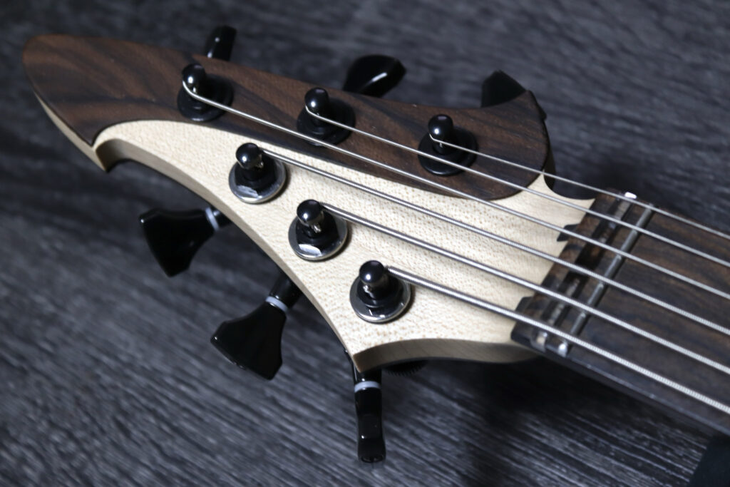 ギター　ヘッド　かっこいい