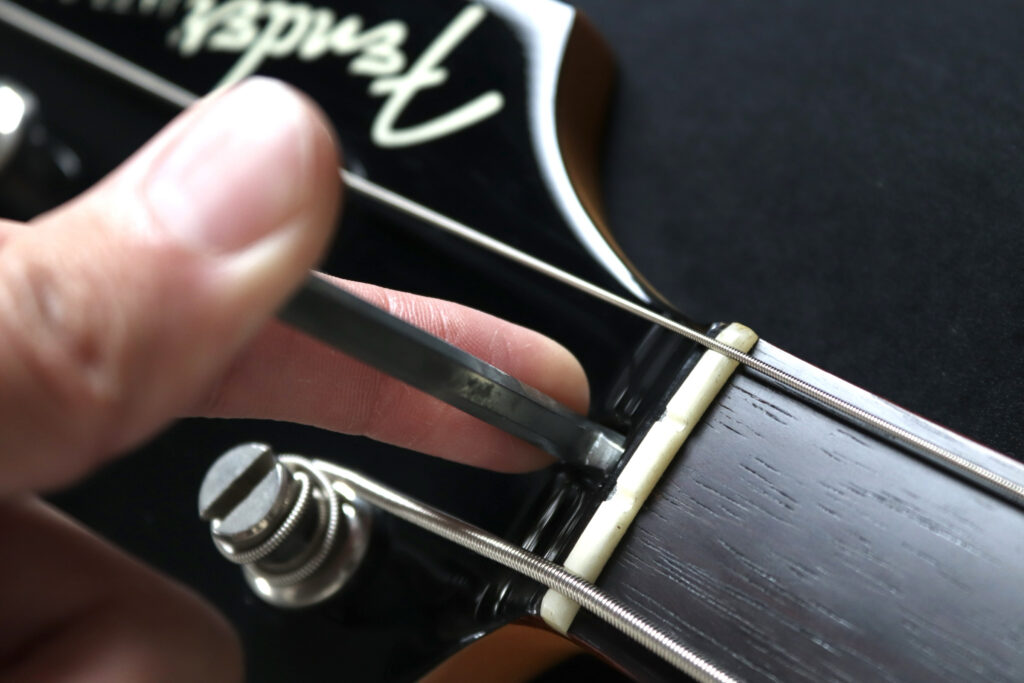 エレキベース　トラスロッド調整　ネック調整　ドロップCチューニング