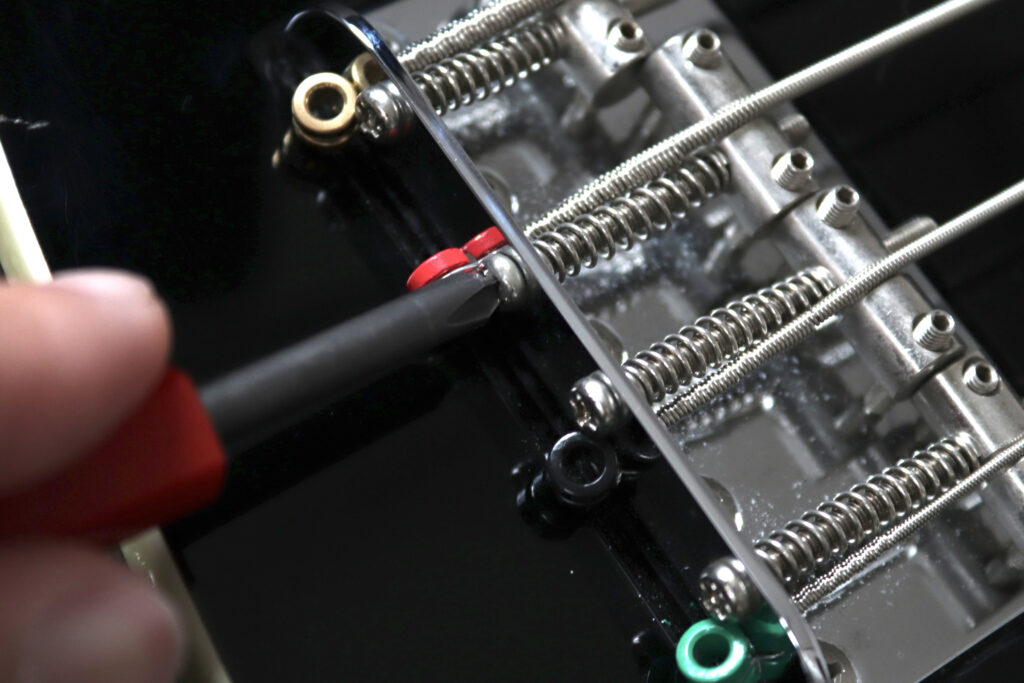 エレキベース　ブリッジ調整　オクターブ調整　ドロップCチューニング