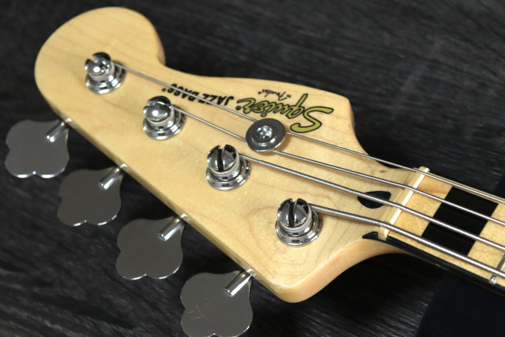 スクワイヤー　フェンダー　ジャズベース　調整