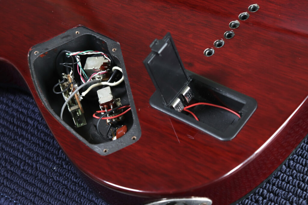 ピックアップ交換　配線　アクティブからパッシブへ　SCHECTER / AD-C-1-HR Hellraiser C-1 Black Cherry