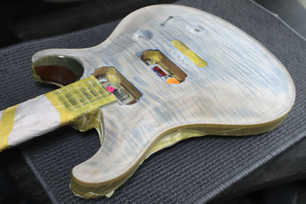 エレキギター　塗装はがし　木工