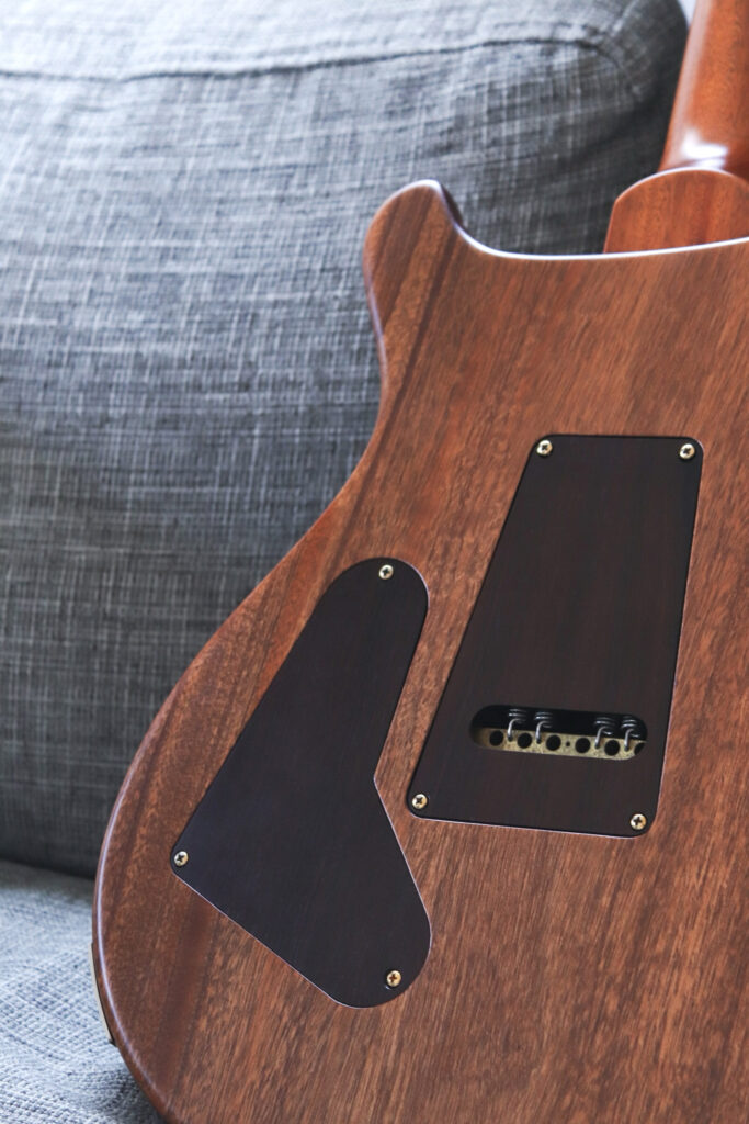 PRS エレキギター　裏蓋　プレート　ローズウッド　木製　ハカランダ