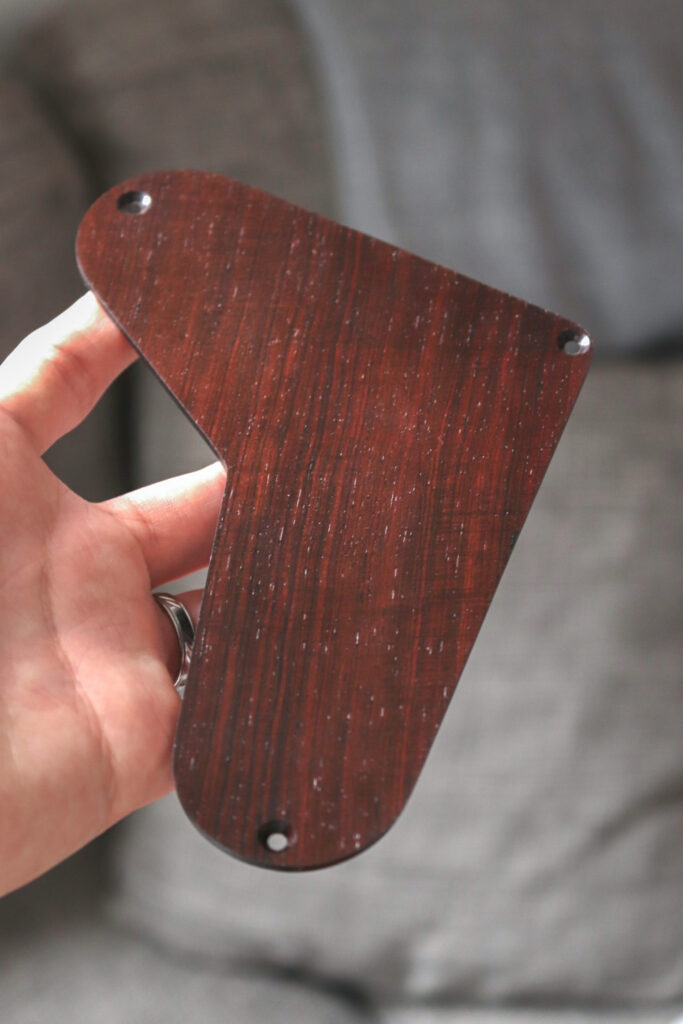 エレキギター　裏蓋　プレート　ローズウッド　木製　ハカランダ