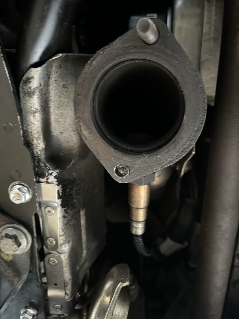 アルファロメオ　エキゾーストマニホールド　エキマニ　マフラーフランジ　穴あけ