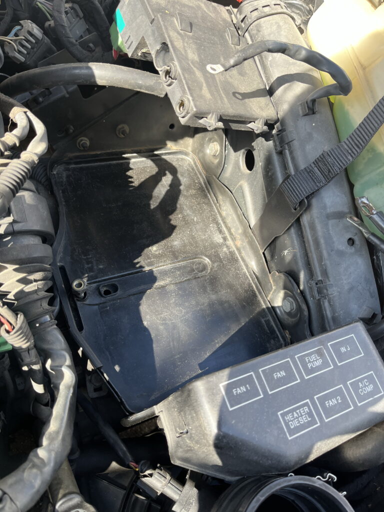 バッテリー取り外し　受け皿　清掃後　アルファロメオ156