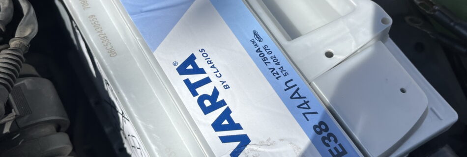 新品バッテリー　搭載　アルファロメオ156