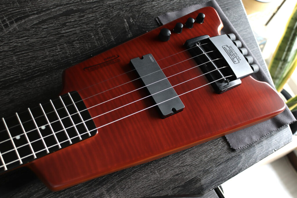 スタインバーガー　ベース　再塗装　リフィニッシュ　色を変える　Steinberger Synapse XS-15FPA Custom
