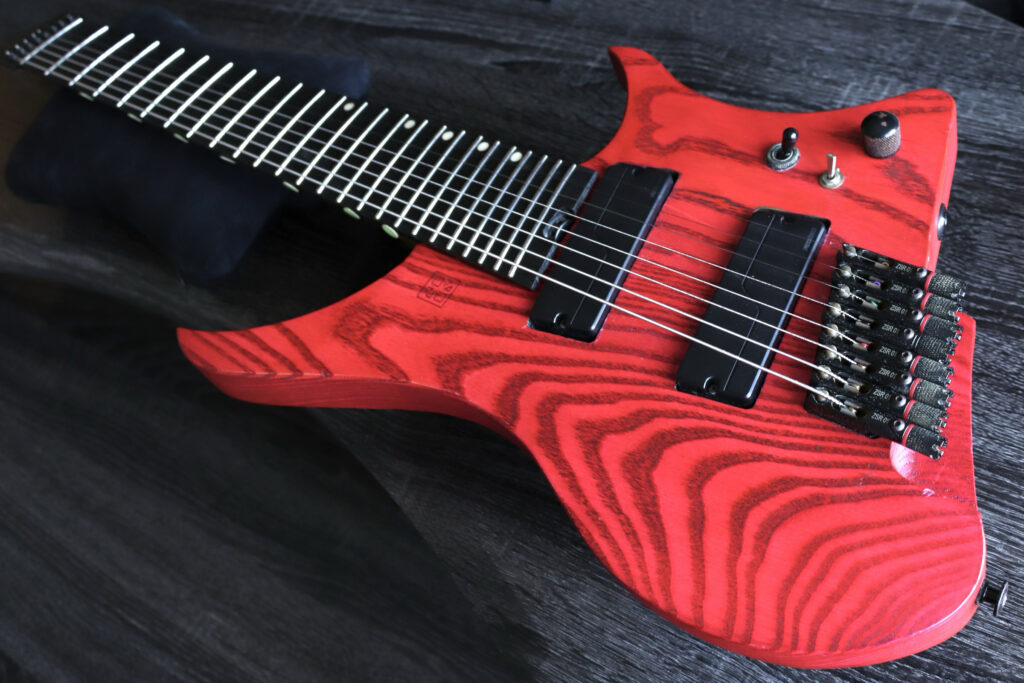 ヘッドレスギター GOC Guitars Materia8